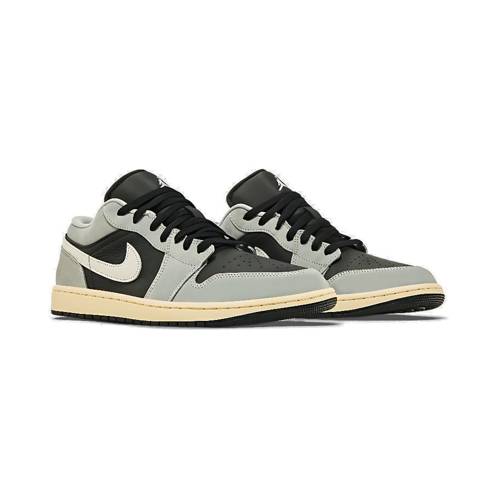 Air Jordan 1 Low 'Light Smoke Grey'