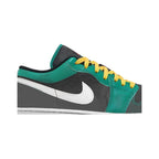 Air Jordan 1 Low SE 'Christmas'