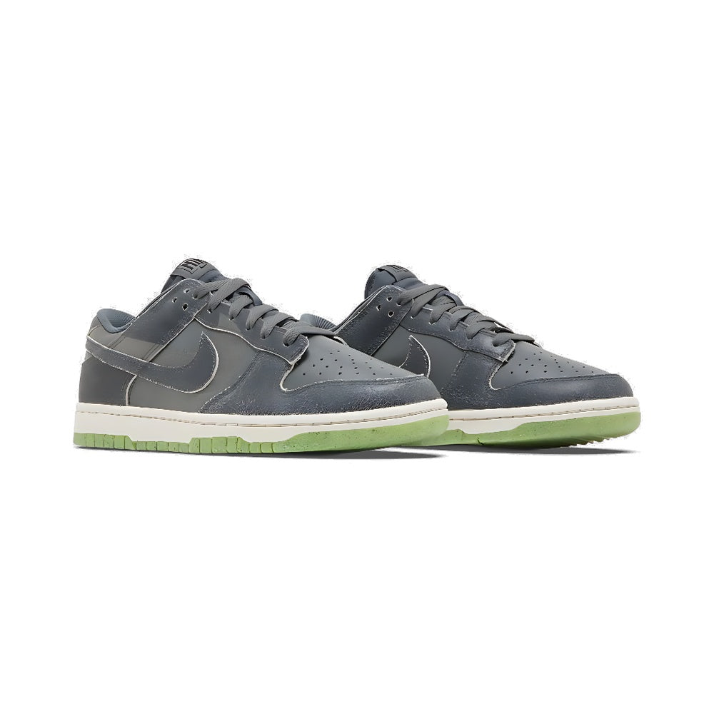 Nike Dunk Low SE 'Halloween - Cauldron'