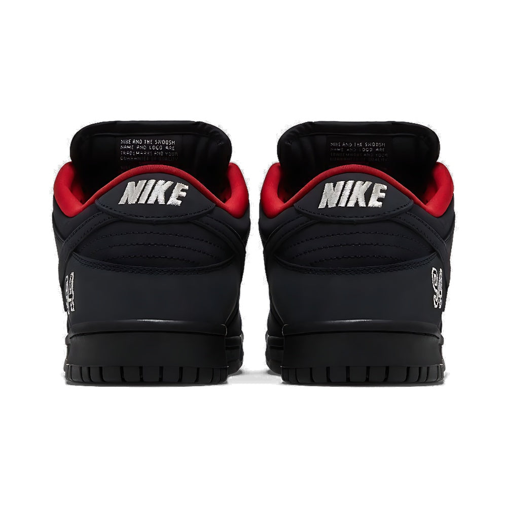 Nike Supreme x Dunk Low SB 'Black'