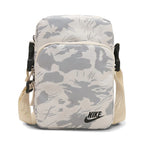 Bolsa Nike shoulder swoosh white
