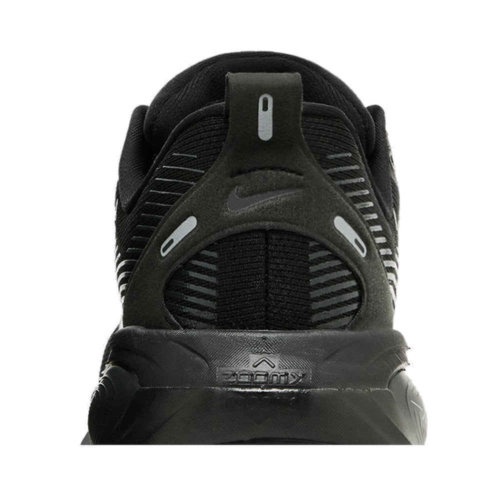 Vomero 18 'Triple Black'
