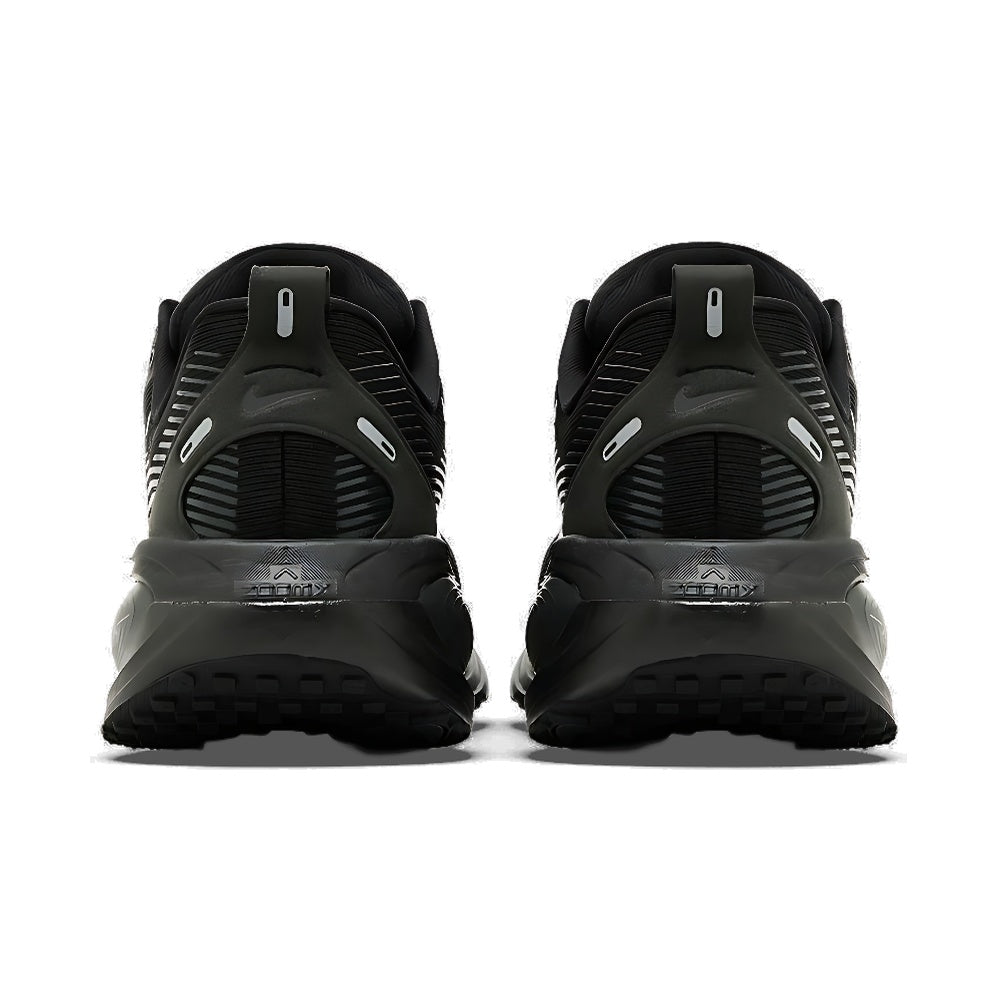 Vomero 18 'Triple Black'